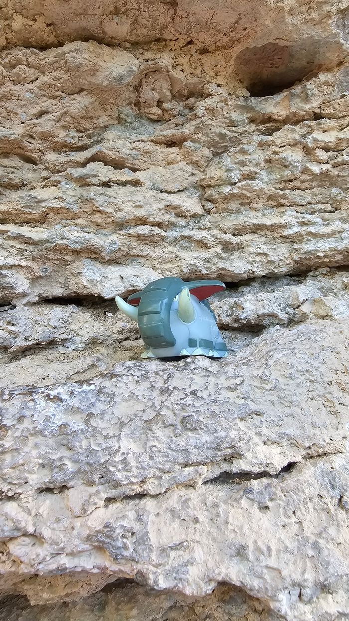 Super figurine Pokemon Nintendo finger puppet Donphan