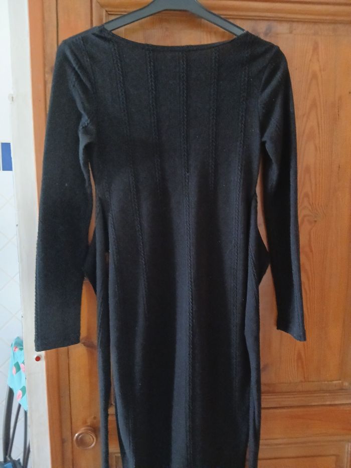Robe noire - photo numéro 4