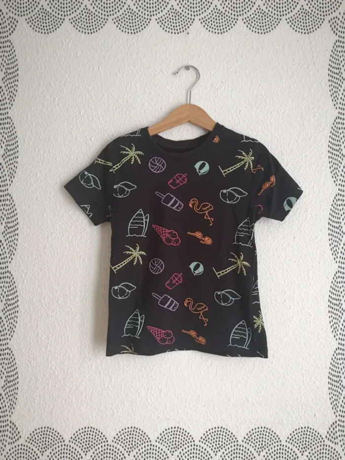 T shirt Primark 4/5 ans - photo numéro 2