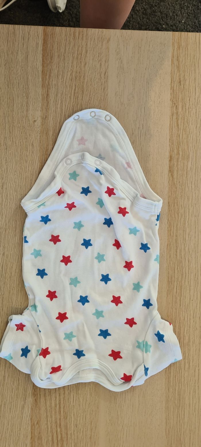 Lot bodies 6 mois manches courtes - photo numéro 5