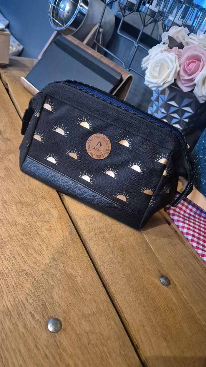 Trousse de toilete cabaia neuf