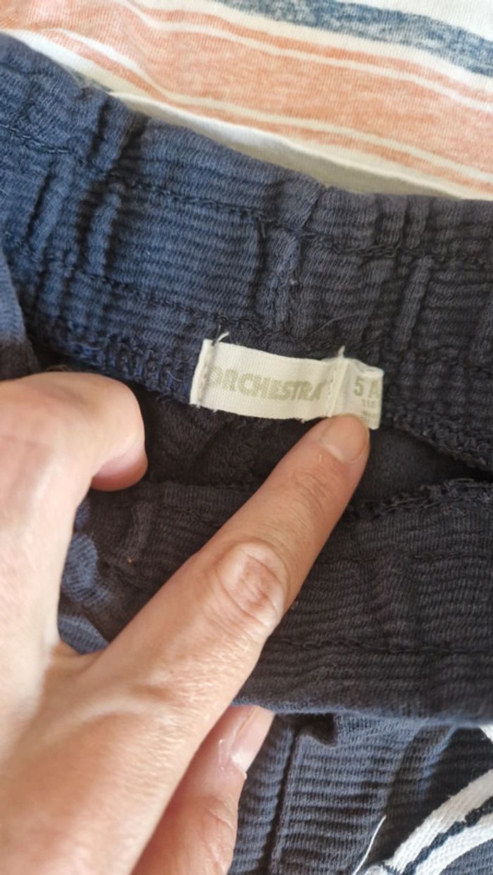 Ensemble t-shirt rayé kiabi et short bleu marine Orchestra 💥5 ans💥 - photo numéro 4