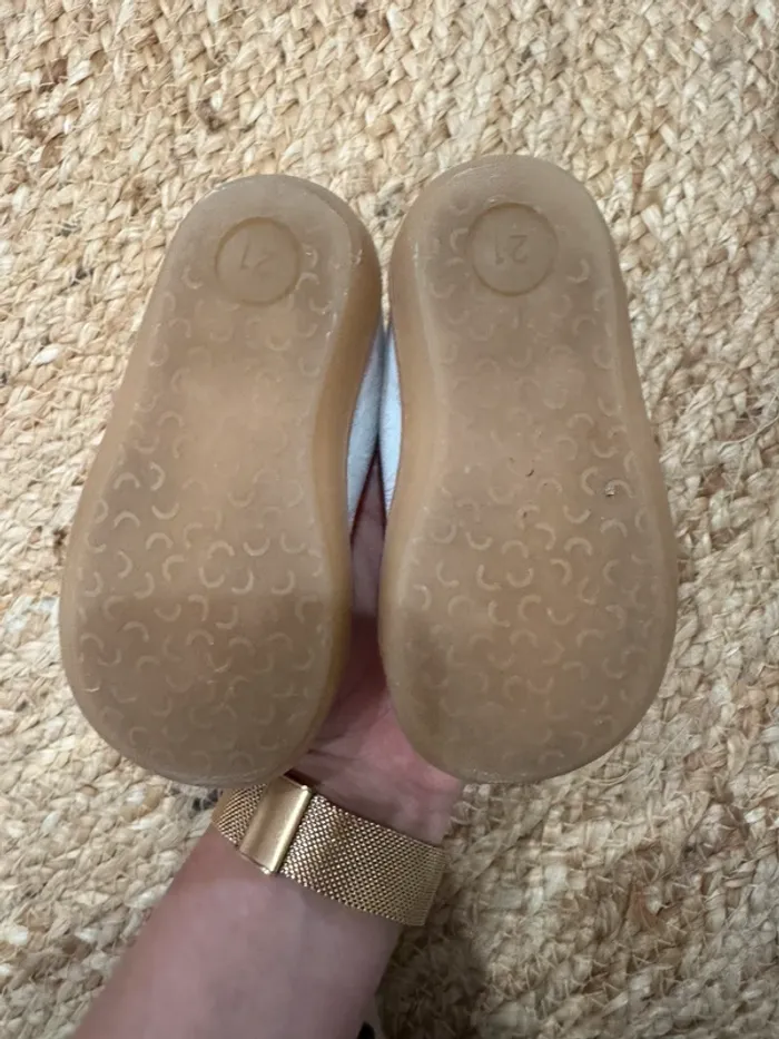 Chaussures taille 21 - photo numéro 2