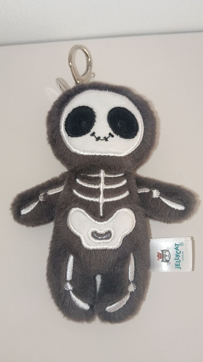 Peluche pendentif Jellycat Bob le squelette - photo numéro 3