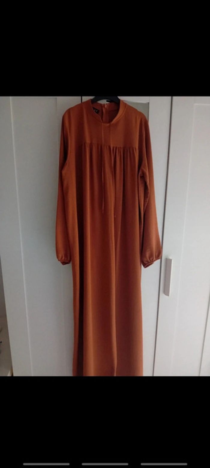 Très belle robe longue t.38 Modanisa 🍂🌼 - photo numéro 4