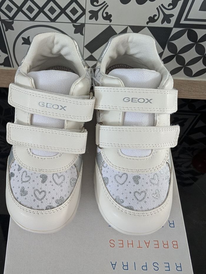 Chaussures fille. Taille 26. Neuf. Geox - photo numéro 7