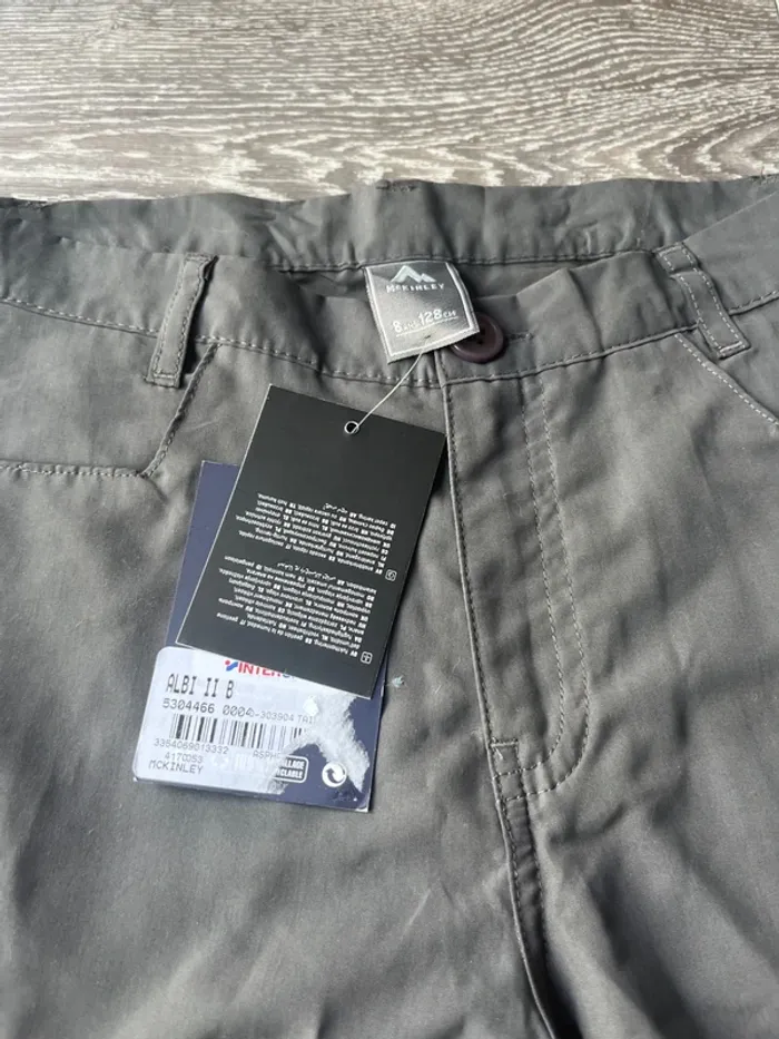 Short avec etiquette neuf 8 ans McKinley - photo numéro 3