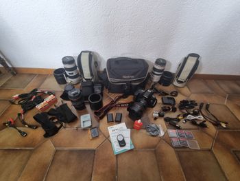Lot appareil photo Canon EOS 5D Mark 3 + plusieurs objectifs + sacoches de transport + flash et acce