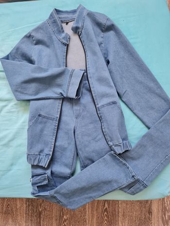 Tenue de printemps neuve