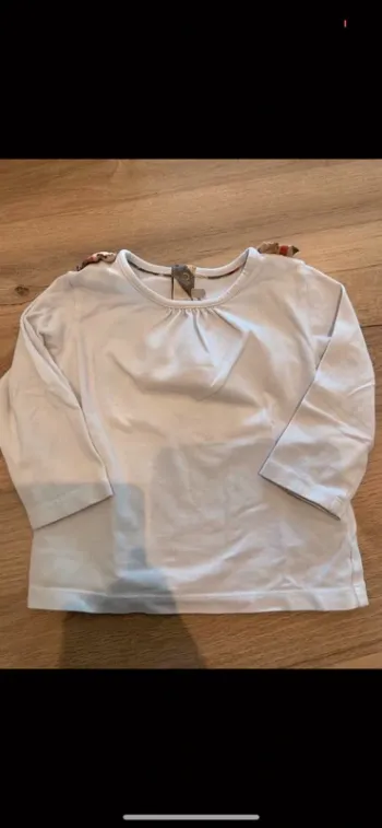 T-shirt burberry taille 12 mois