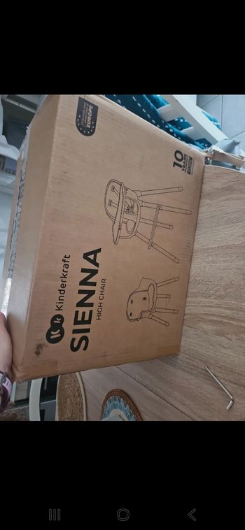 Chaise haute neuve