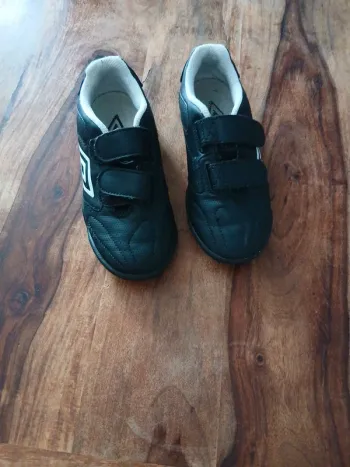 Chaussures de sport enfant taille 30