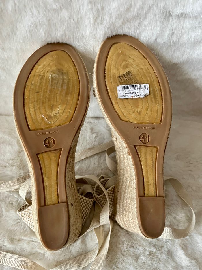 Chaussures, sandales compensées écrues Minelli pointure 41 talons 9 cm - photo numéro 6