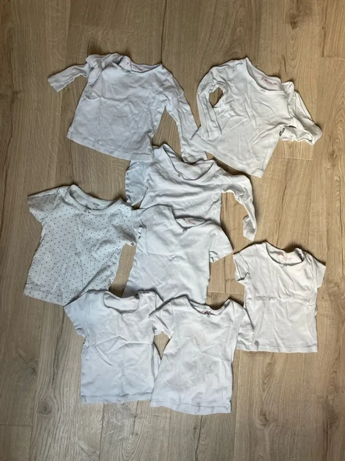 Lot de 8 Bodies 2/3ans
