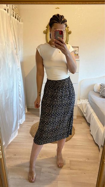 Jupe mi longue fleurie foncé