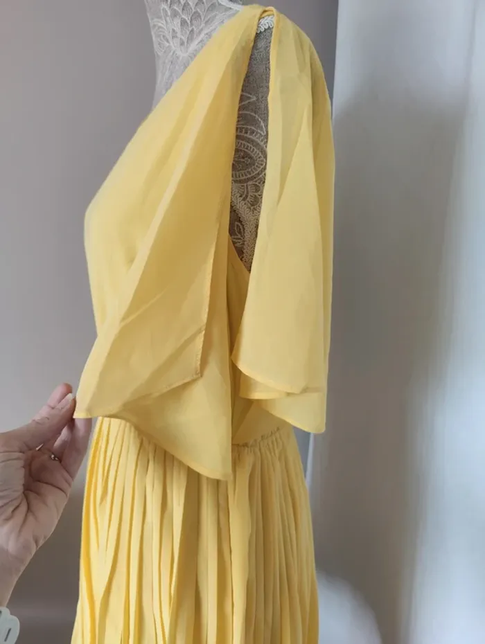 Robe plissée jaune - photo numéro 4