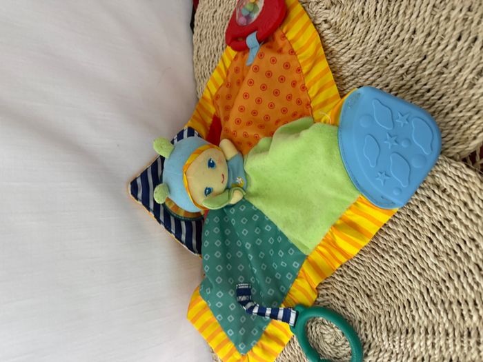 Doudou plat eveil Luxi Luciole PLAYSKOOL - photo numéro 1