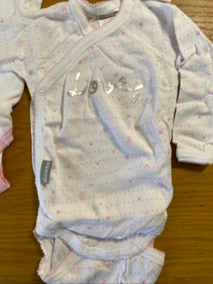 Absorba Lot de 2 Bodies blancs et roses Taille 3 mois - photo numéro 3