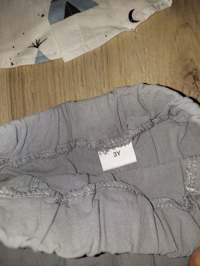 Ensemble chemise mc+ short 3 ans neuf - photo numéro 3