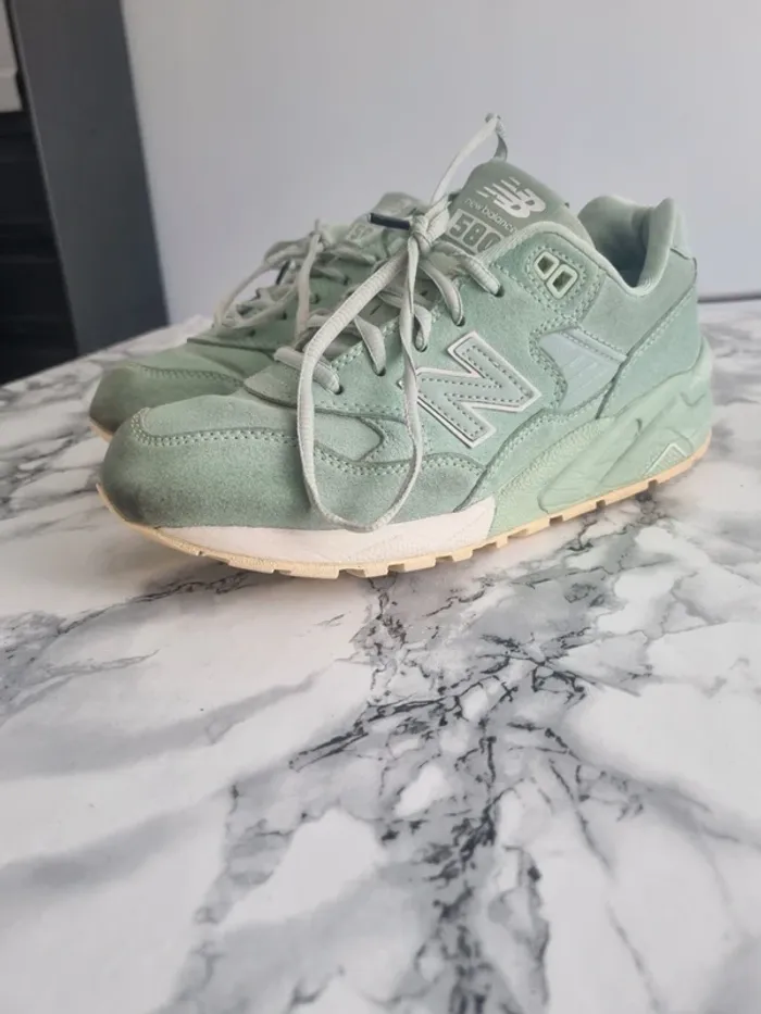 Basket New balance 580 suedine vert clair