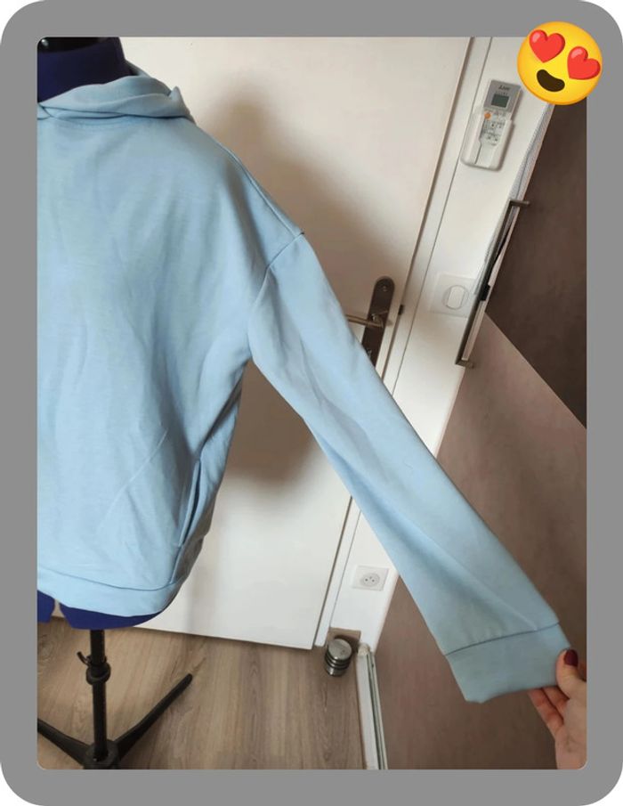 Pull bleu - photo numéro 3