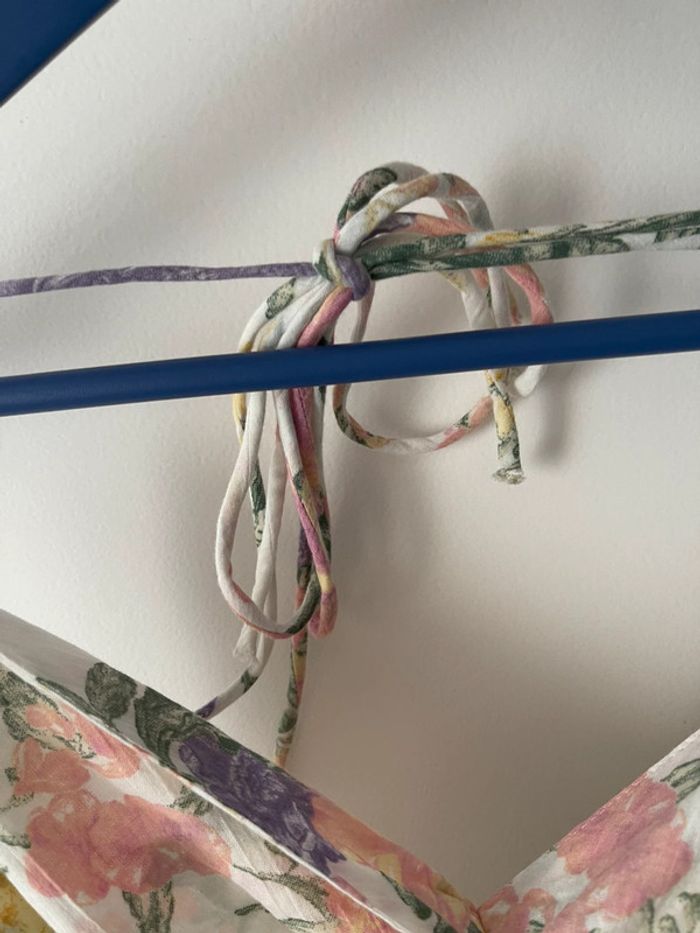 Robe dos nu tour de cou évanescente à fleurs Divided de chez H&M - photo numéro 6