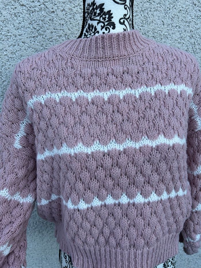 Pull rose et blanc - photo numéro 5