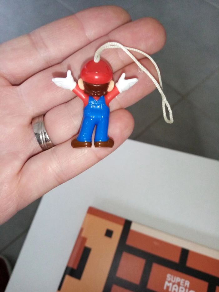 Lot goodies Nintendo - photo numéro 3