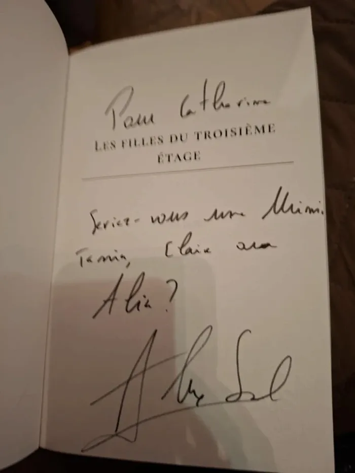 Livre les filles du troisième étage - photo numéro 3