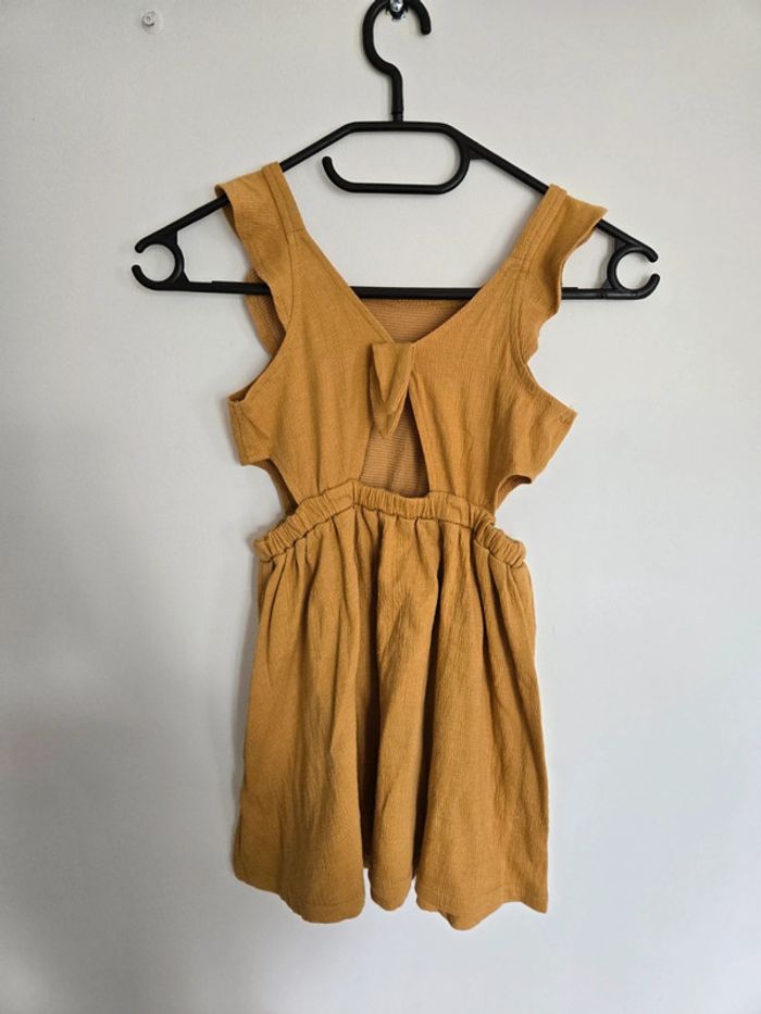 Robe moutarde - photo numéro 2