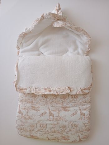 Nid d'ange bébé gaze de coton et polaire savane beige 