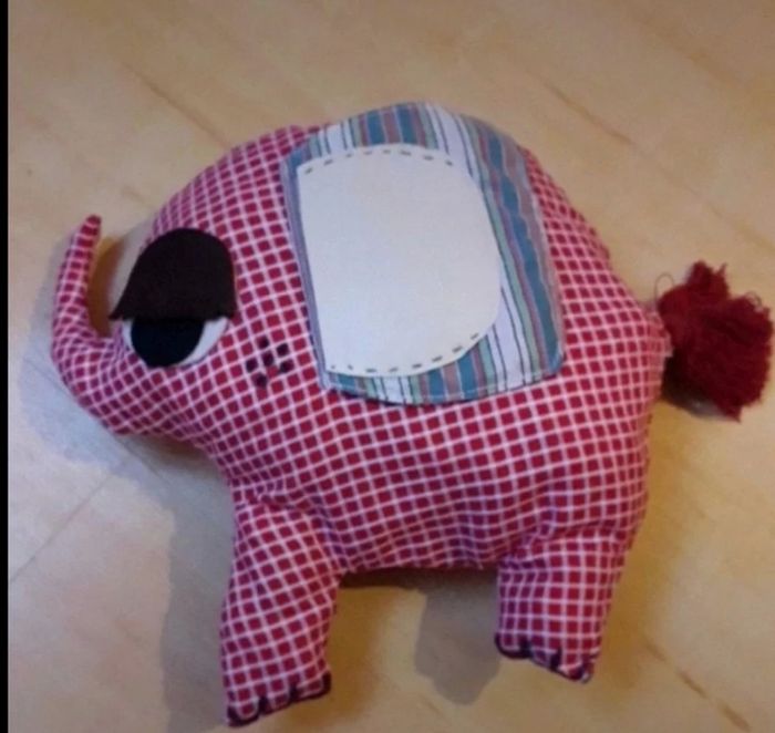 Peluche éléphant