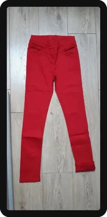 Pantalon slim tape à l'oeil 12 ans neuf jamais porté