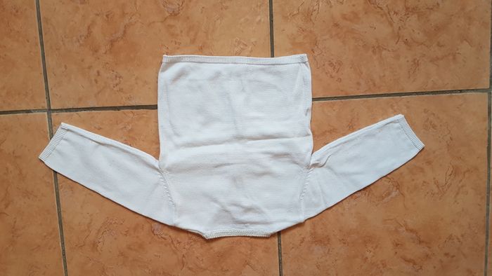 Gilet été fille 9 mois ( 69-72 cm) blanc Kiabi - photo numéro 4