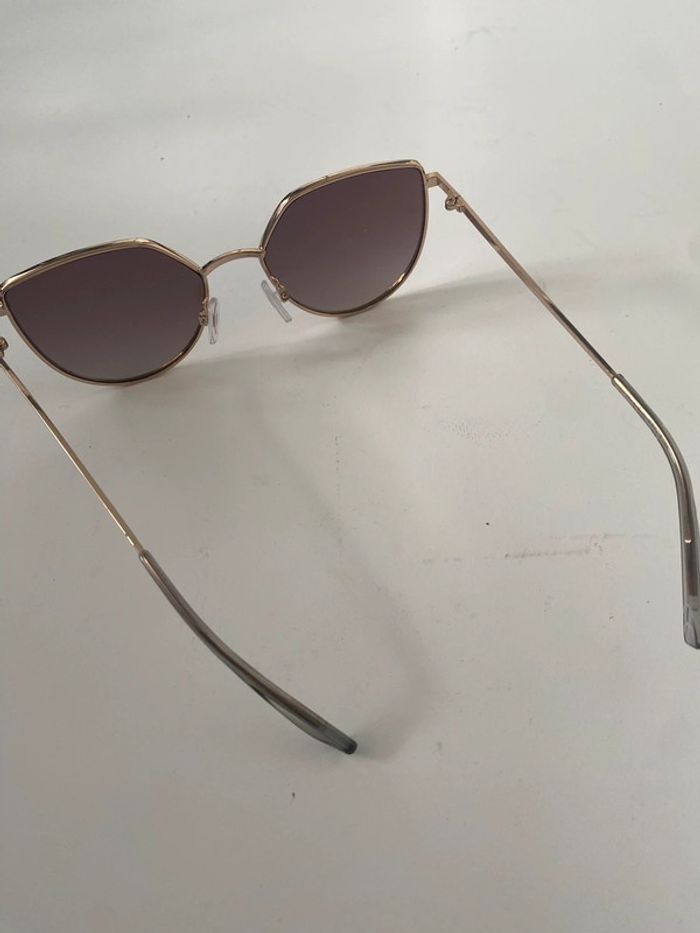 Jolie paire de lunettes • 👓 - photo numéro 3