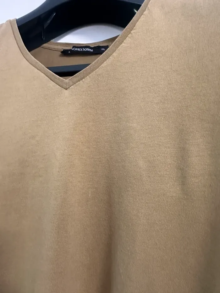 T-shirt homme Monoprix vert olive kaki - photo numéro 7