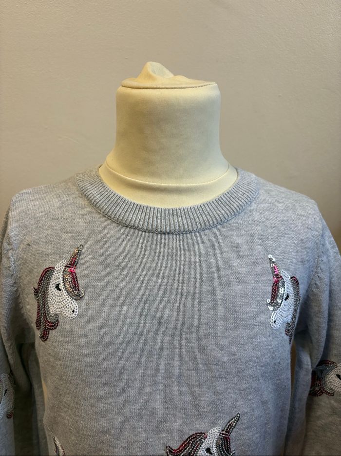 Pull fille taille 122 - photo numéro 2