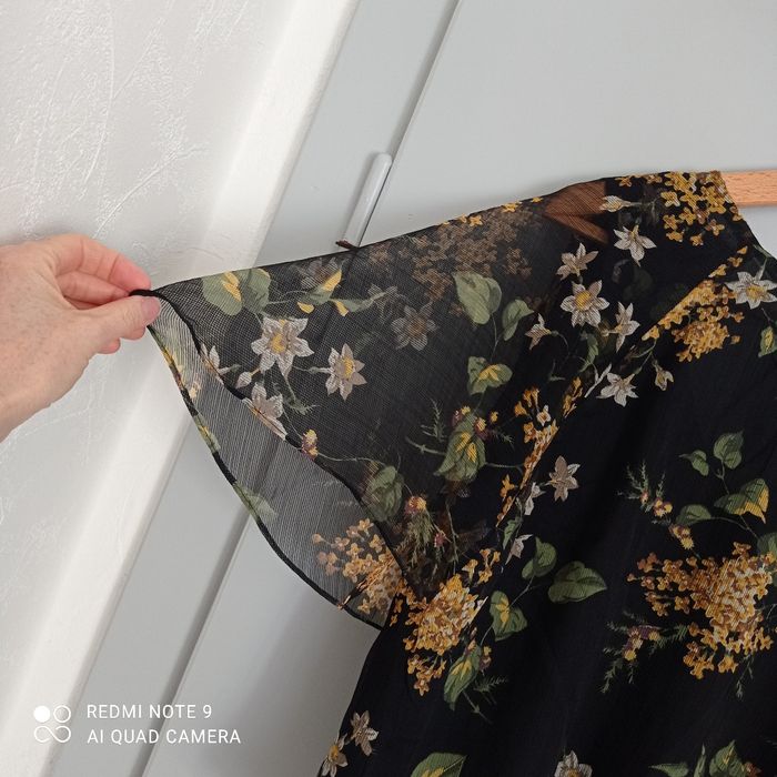 Blouse noire à fleurs t38 - photo numéro 5