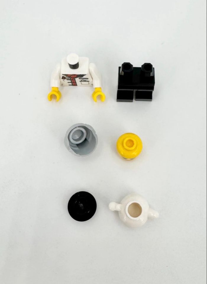 Lego Figurines Nouvel An Chinois : Serveuse (aux cheveux gris) en Restaurant - NEUF - photo numéro 5