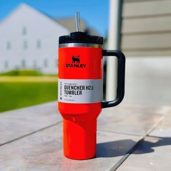 Stanley Quencher H2.0 FlowState 1.18 L | Neuve | Ne1on Orange 🧡 | Paille incluse | Gourde Isotherme