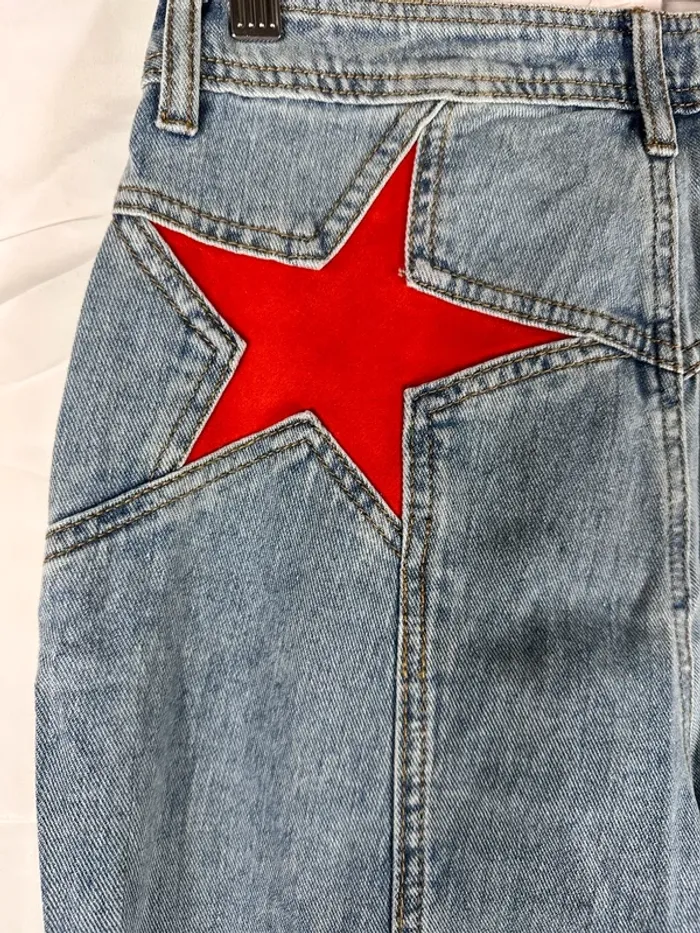 Jean SHEIN – Original & neuf avec étoiles rouges à l’arrière, pour un look audacieux - photo numéro 6