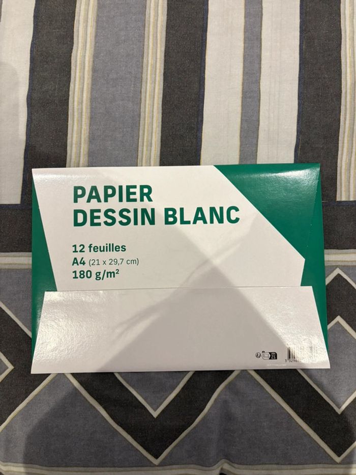 Pochette neuve de 12 papiers à dessin blanc - photo numéro 2