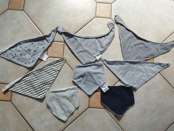 8 bavoirs bandana