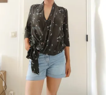 Belle blouse Comptoir des cotonniers modèle Big cœur style cache coeur 40