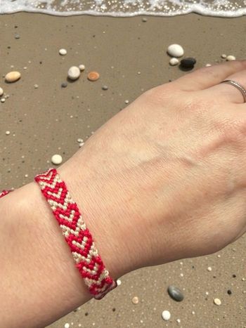 Bracelet coeur bordeaux bresilien fait main 