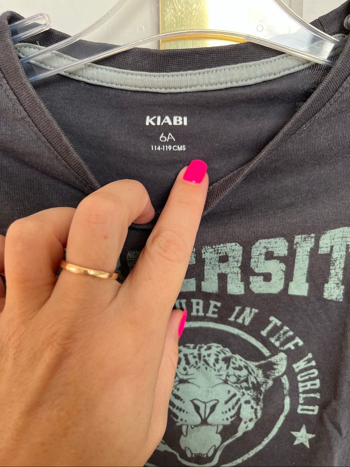 T-shirt Kiabi noir panthère 6A TBE - photo numéro 4