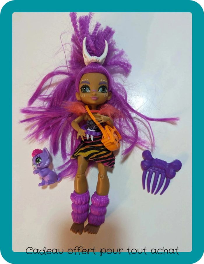 Poupée Cave club Roaralai