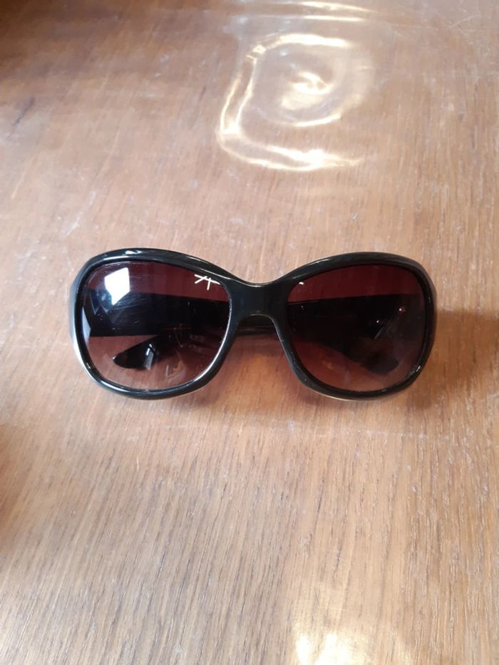 Lunette de soleil femme