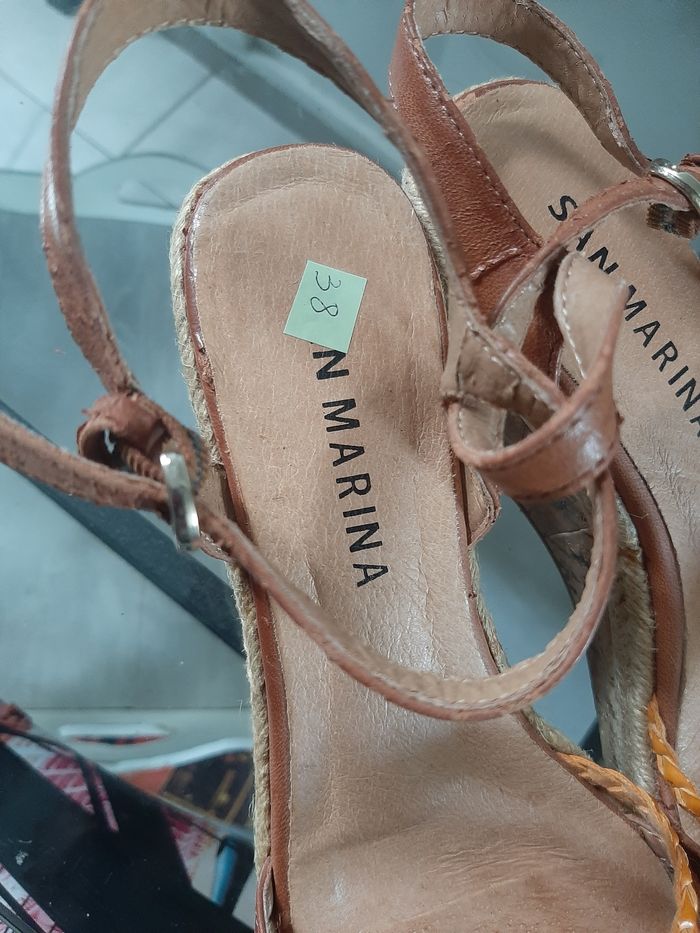Talon de femme pointure 38.marque san marina - photo numéro 3