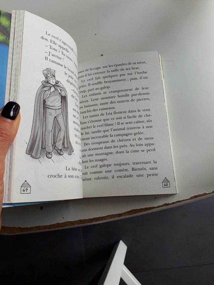 Livre cabane magique au royaume du roi Arthur - photo numéro 2